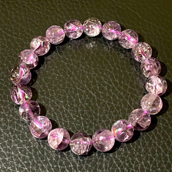 Gemmy Amethyst Bracelet with Rainbows - Picture 1 of 2
